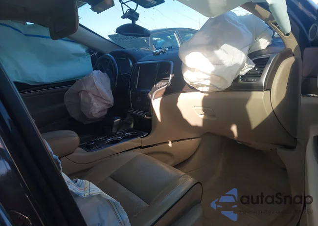 1C4RJFCT2JC343874: 43498063