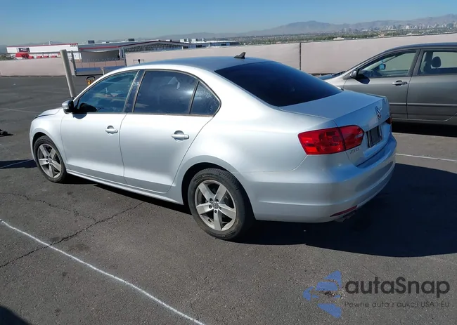 3VW3L7AJ6CM031305: 43498165