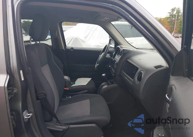 1C4NJRBB1CD576845: 43499506