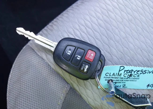 2T1BURHE2KC194704: 43499561