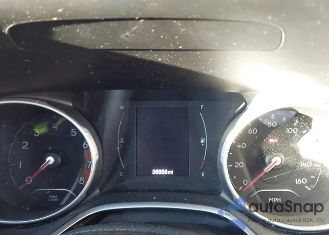 3C4NJDBB8JT176176: 43499289