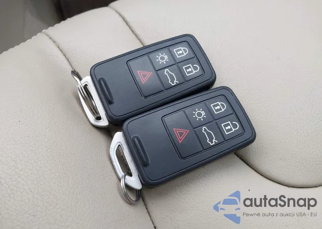 YV4612RKXF2632215: 43500725