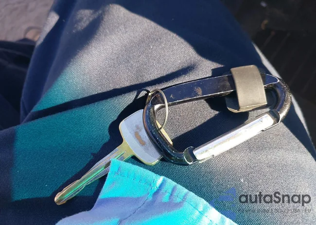 4T1SK12E3RU357935: 43500149