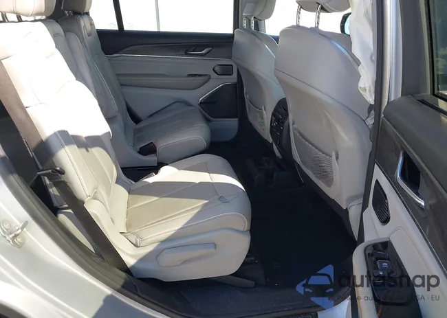 1C4RJKDG5M8149048: 43500359