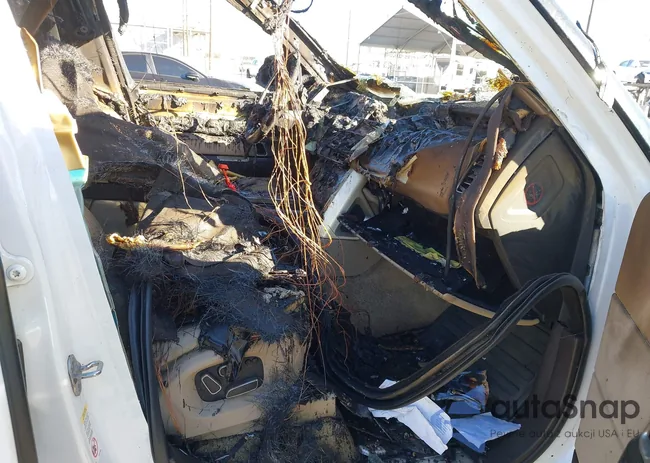 SALGS2DF5DA122249: 43501648