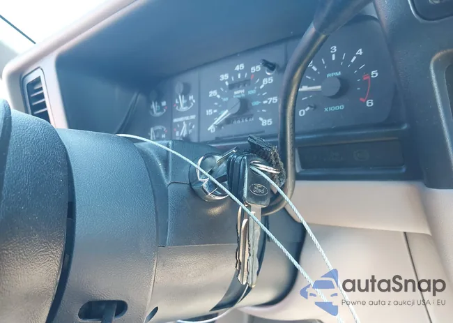 1FMDU32X3RUE60935: 43501679