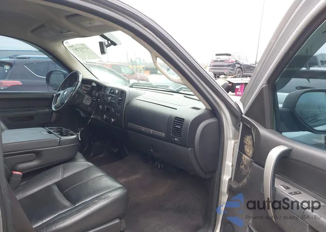 3GCPKSE38BG261253: 43501787