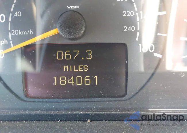 WDBJF65J3YB126763: 43501790