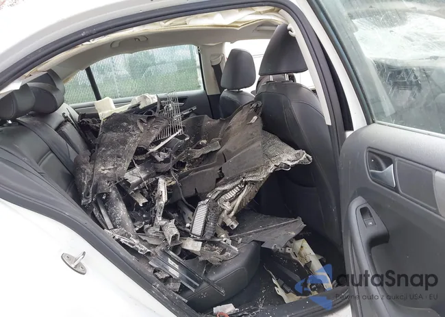 3VWDB7AJ7HM393500: 43501948