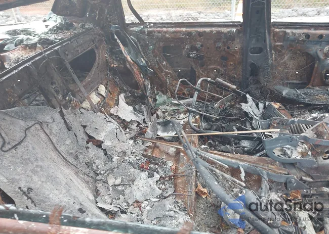 1LNHM81V97Y638335: 43502437