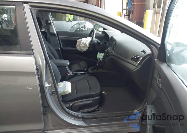 KMHD84LF6JU606149: 43502695