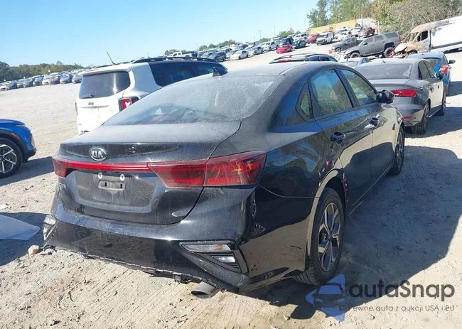 3KPF24AD1ME382744: 43503767