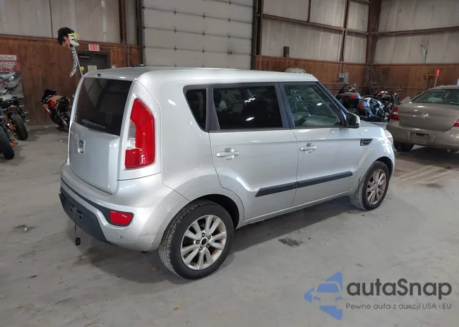 KNDJT2A6XC7399716: 43503345