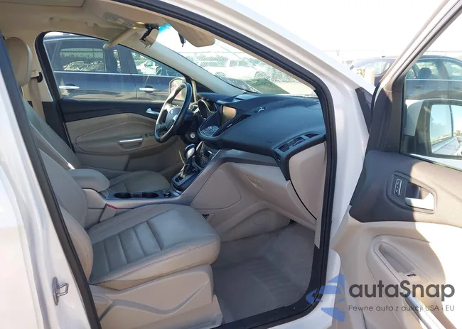 1FMCU9GX7FUC37204: 43504441