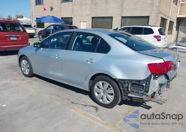 3VWD17AJ6EM254814: 43504754