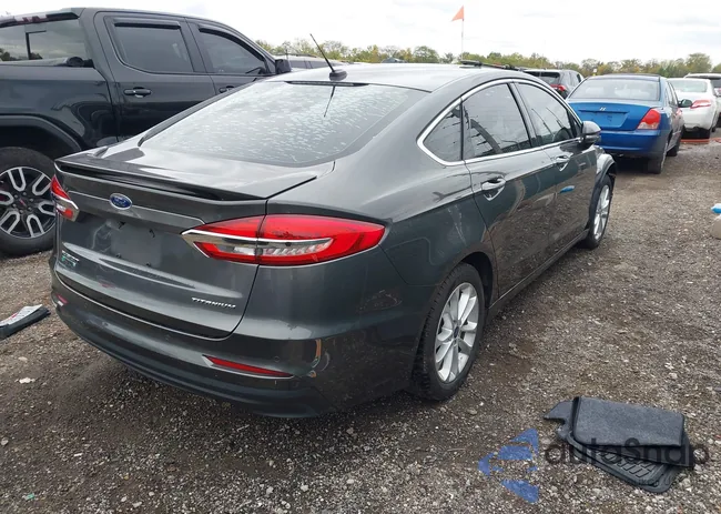 3FA6P0SU5KR218031: 43504854