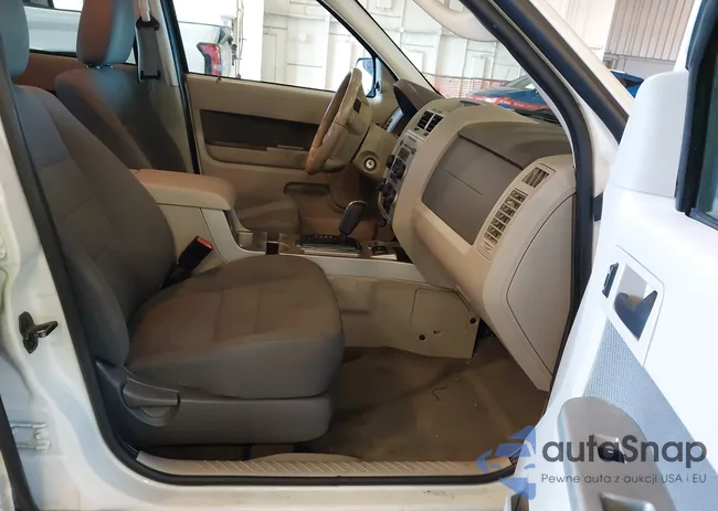 1FMCU59319KB25744: 43504940