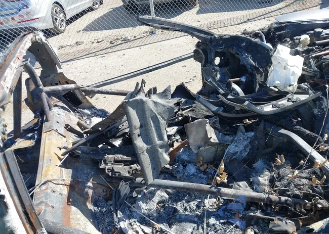 1G1YW2DW2B5108369: 43504083