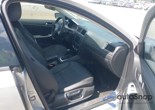 3VWDP7AJ2CM386027: 42507849