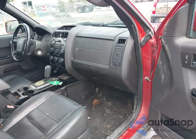 1FMCU0EG1AKC64661: 42507852