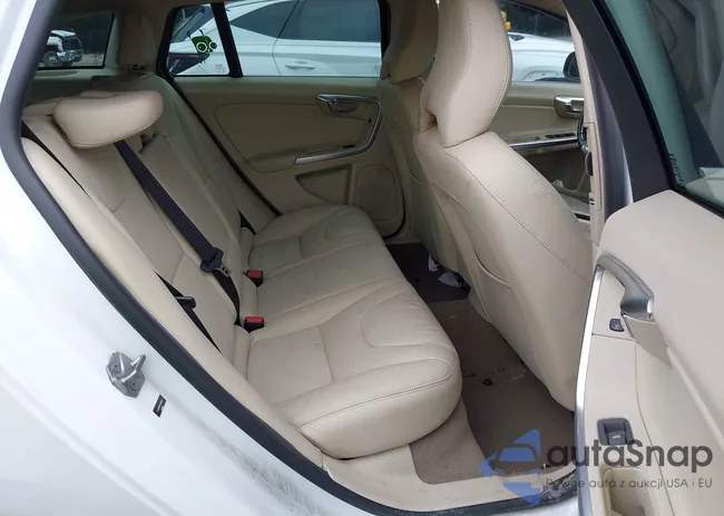 YV140MEB8F1188282: 42507317