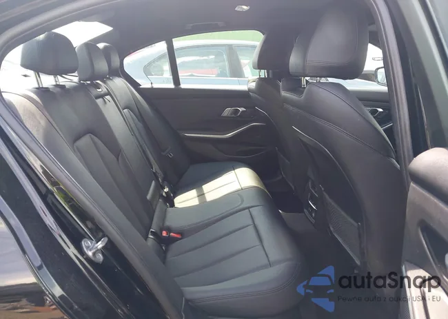 3MW5R7J04L8B08616: 42507337