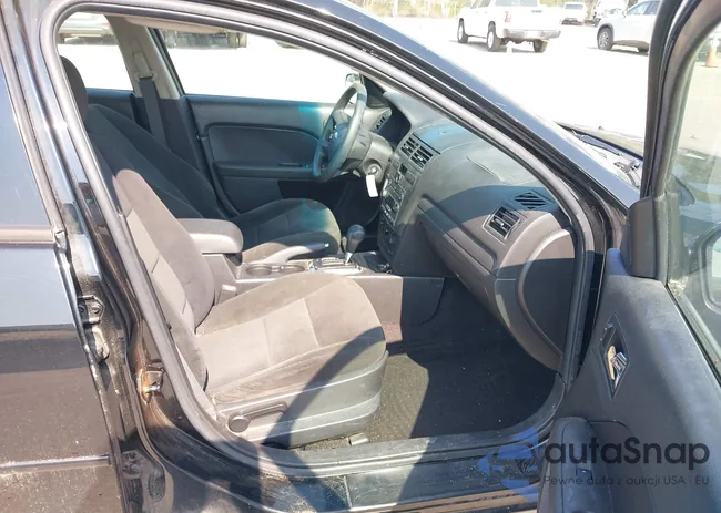 3FAHP07Z87R126657: 42507376