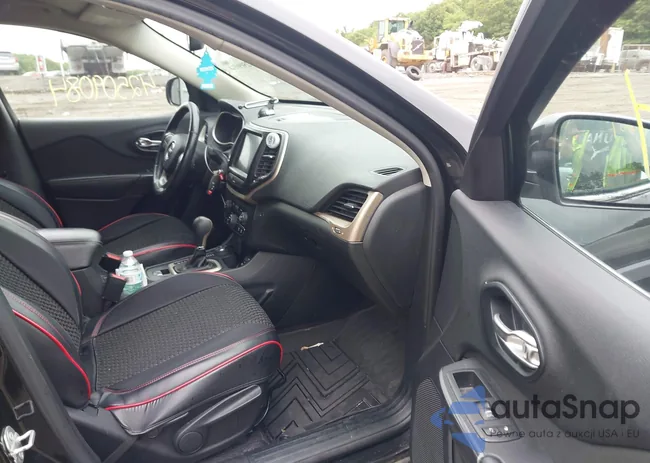 1C4PJMCS5GW245979: 42509084