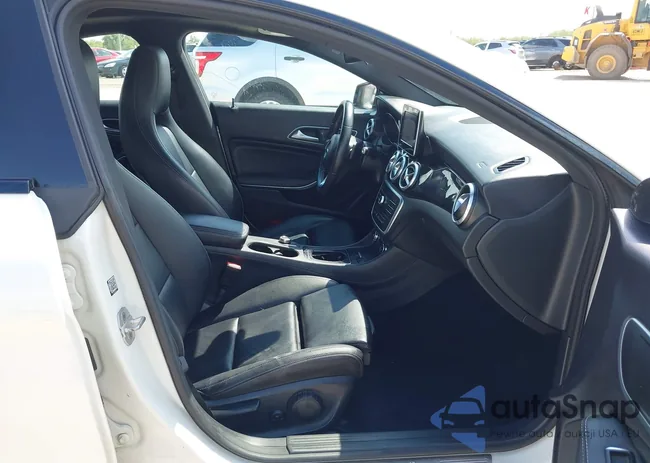 WDDSJ4EB7GN375037: 42508335