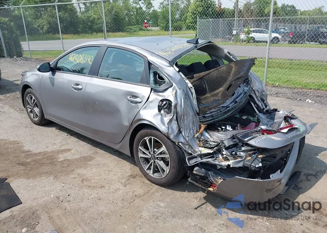 3KPF24AD2RE817973: 42508340