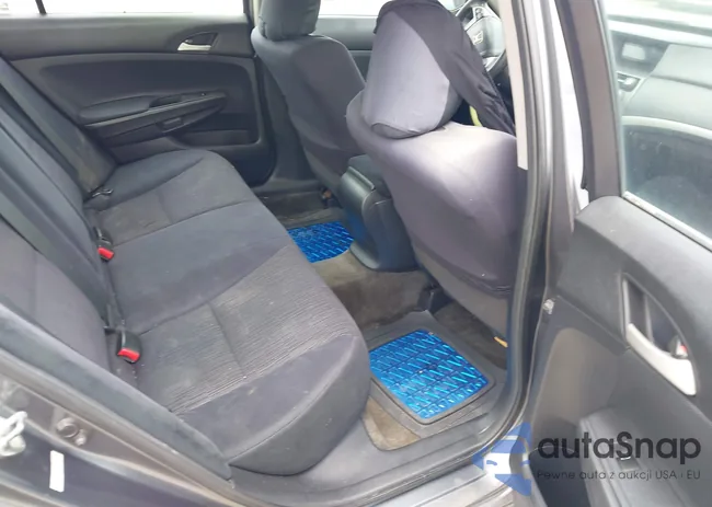 1HGCP2F43CA082885: 42508538