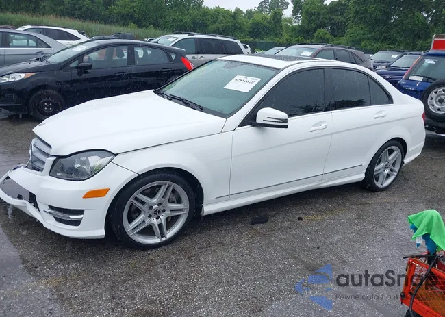 WDDGF8AB7DR276047: 42511628