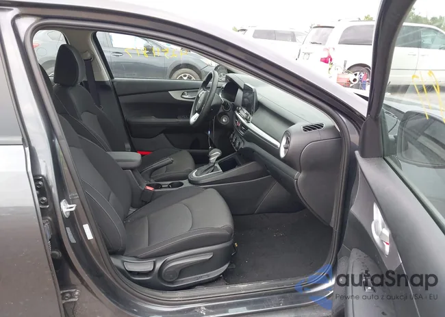 3KPF24AD9RE830185: 42511817