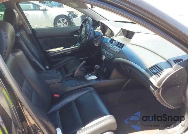 1HGCP2F88AA024304: 42512695