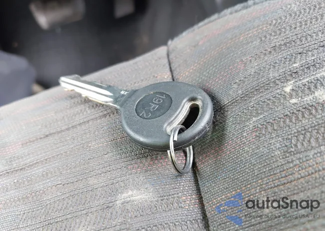 1J4FA49S44P772575: 42512876