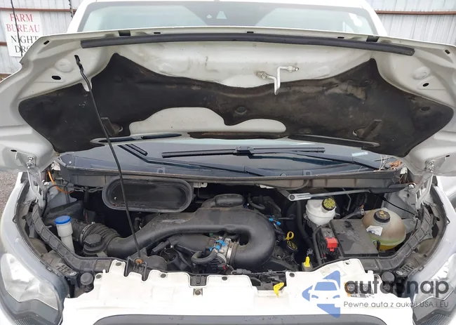 1FTYR1YM8GKB55352: 42512889