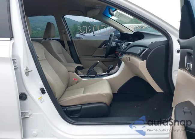 1HGCR2F37FA172739: 42512358