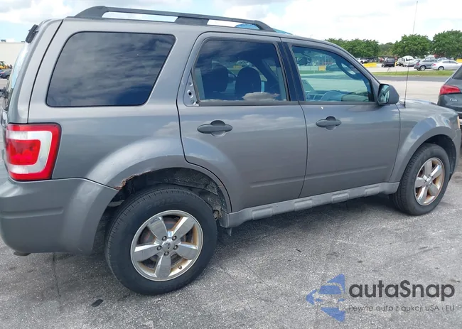 1FMCU03G39KA66114: 42512514