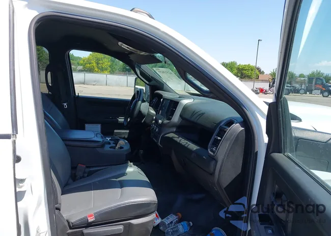 3C6UR5CJ3PG558687: 42513659