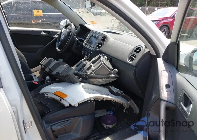 WVGBV7AX3HK043855: 42513838