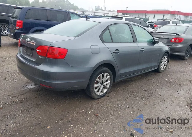 3VWDP7AJ2CM451037: 42513958