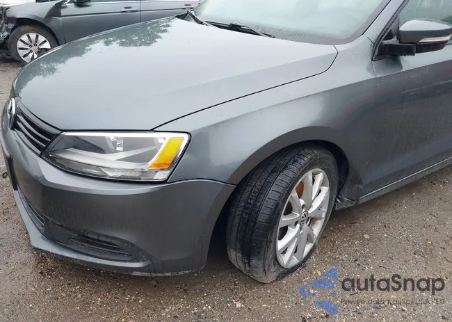 3VWDP7AJ2CM451037: 42513958