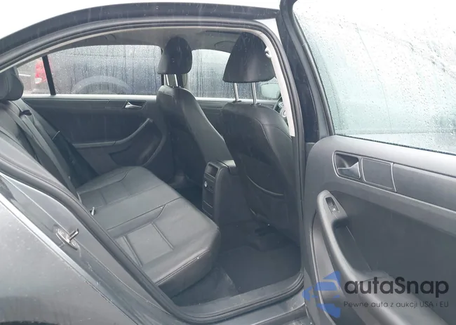 3VWDP7AJ2CM451037: 42513958