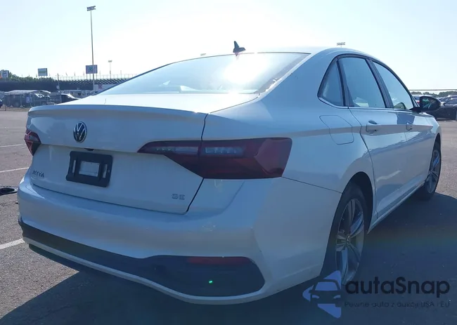 3VW7M7BU6RM029019: 42513358