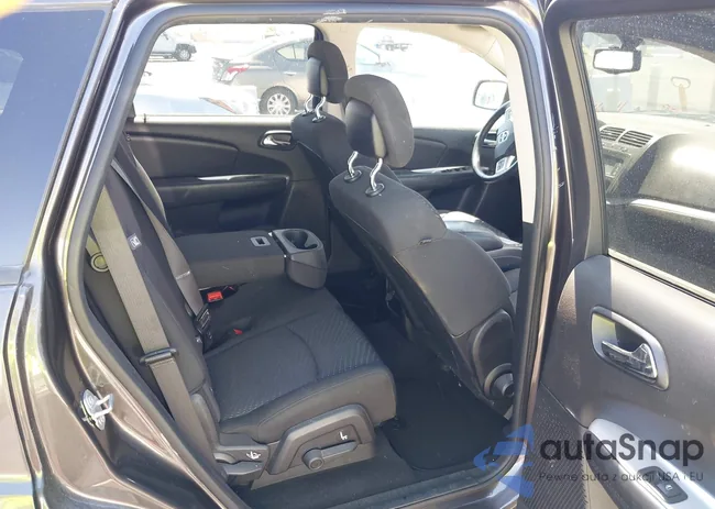 3C4PDCBG3HT618930: 42515946