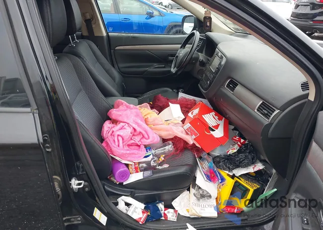 JA4AD3A36FZ002806: 42516137