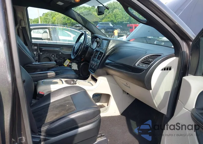 2C4RDGCG6HR679996: 42516678