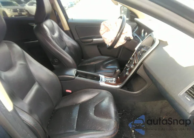 YV4952DZ0C2323046: 42516897