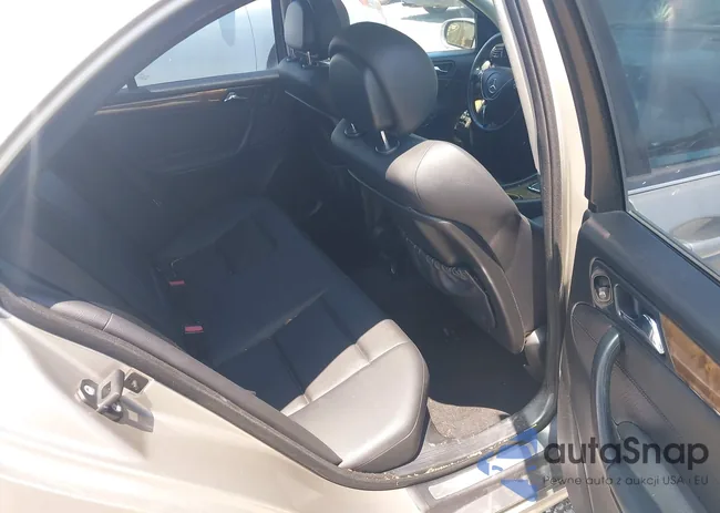 WDBRF52H67A925004: 42517021