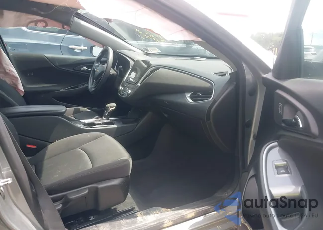 1G1ZD5ST9RF124786: 42517074